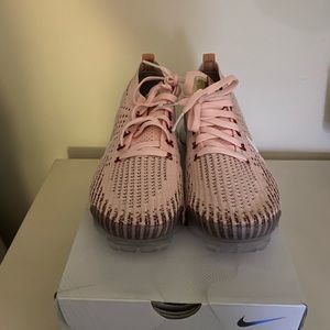 Nike Pink Women Vapormax Flyknit 9.5 Sneaker